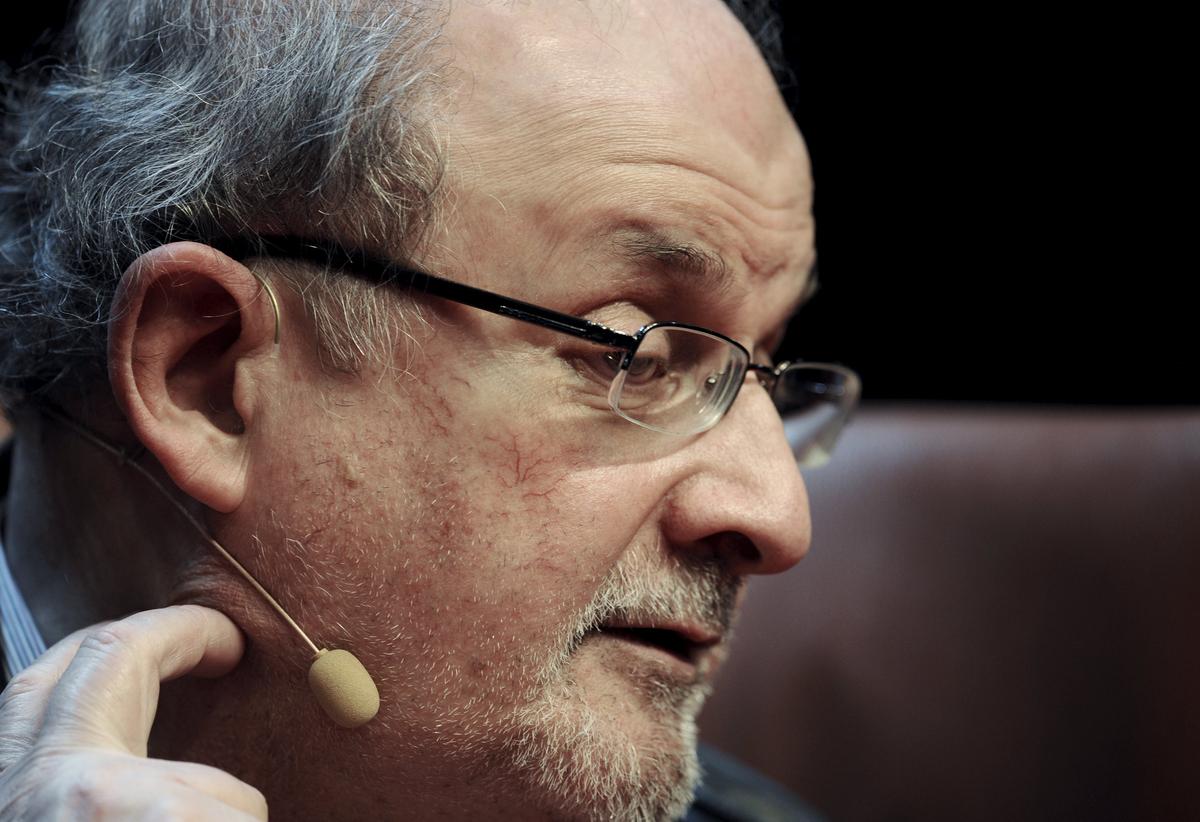 Report: Salman Rushdie lives, but loses use of eye and hand