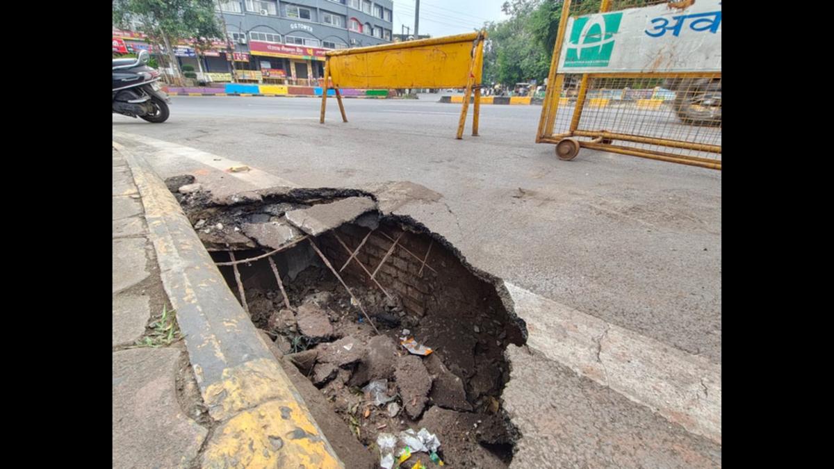 Part of 75-year-old overbridge collapses in M.P.’s Indore; municipal corporation blames rats