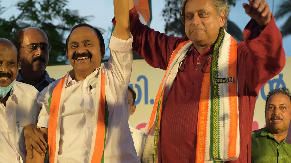 Shashi Tharoor's Convoy Attacked in Kerala; Staffer Assaulted, Accused Held | Quick Digest