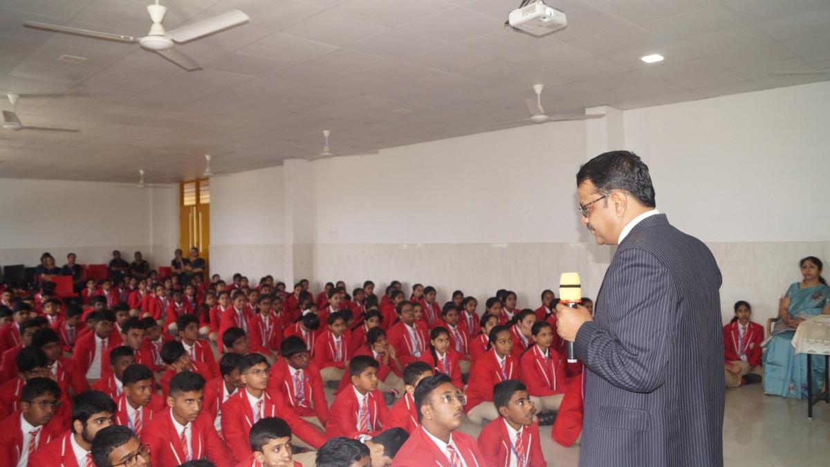 Mobile phone usage hinders children’s creativity, says expert