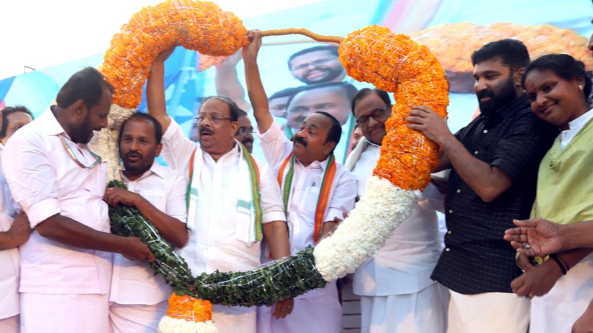 Inefficiency and wrong policies of Modi govt. pushed the country into huge loss: Chidambaram 