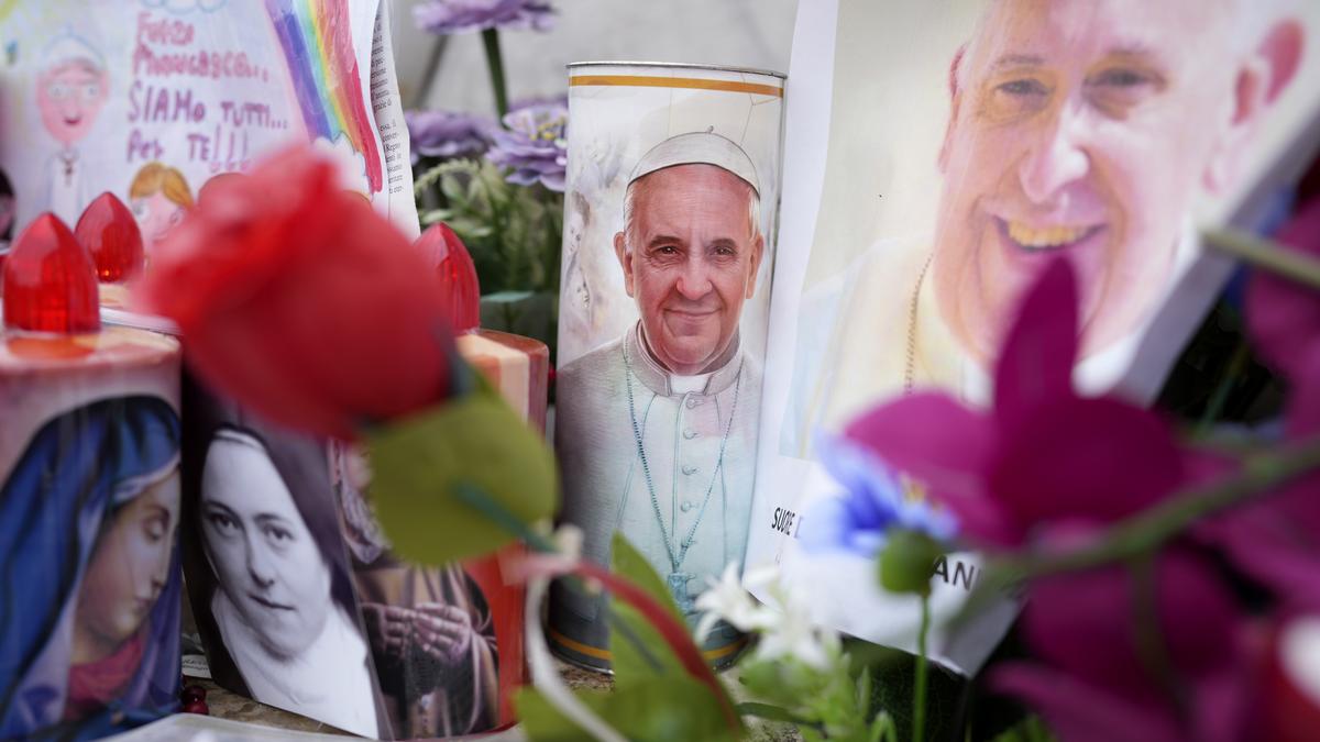 Vatican announces daily evening prayers for Pope’s health on St. Peter’s Square