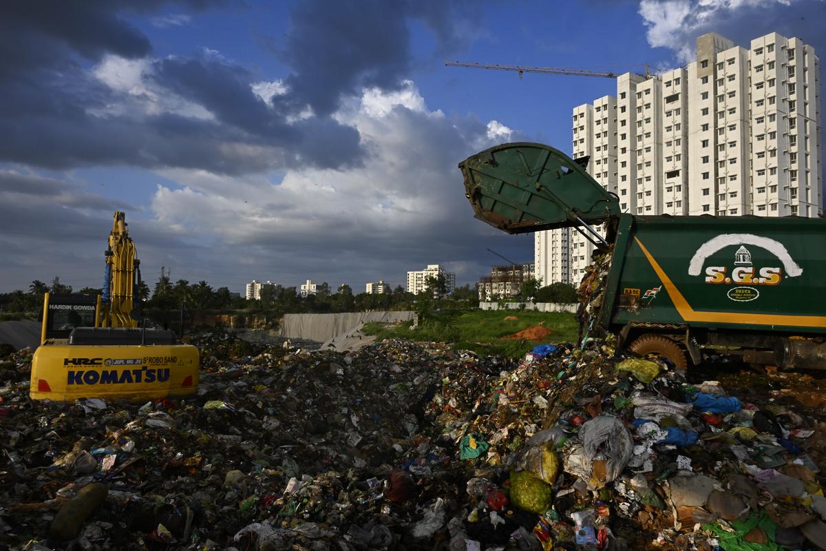 Garbage being dumped in the Mittanaganahalli landfill in Bengaluru.