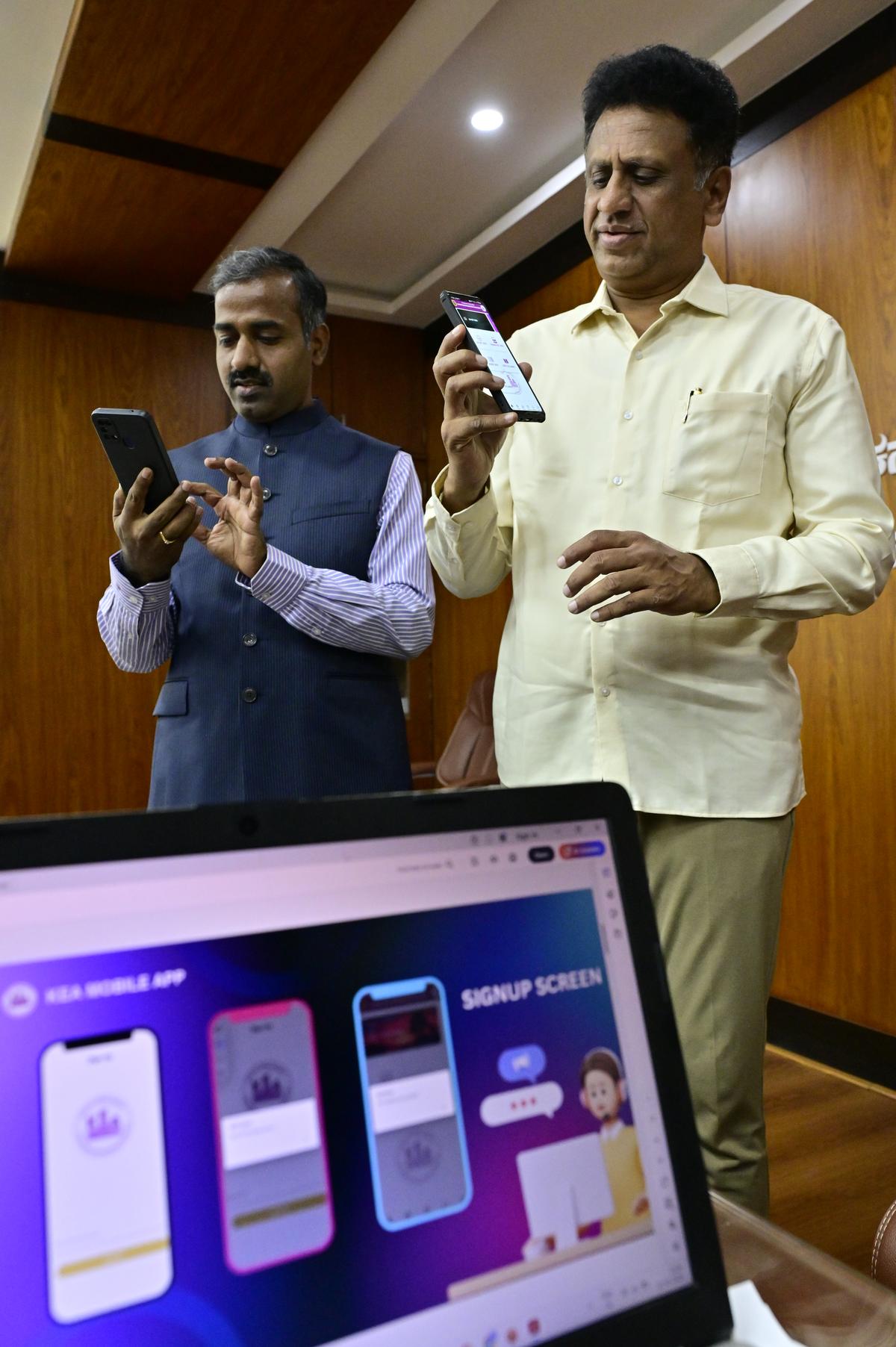 Higher Education Minister Mc Sudhakar and Karnataka Review Bureau Executive Director H. Prasanna launched three KEA Services in Bangalore on Monday. 