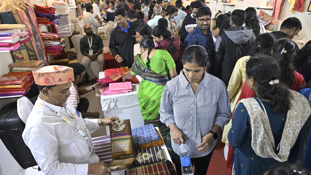 Bharatiya Kala Mahotsav at Rashtrapati Nilayam closes with 1.8 lakh visitors, ₹2.5 crore sales