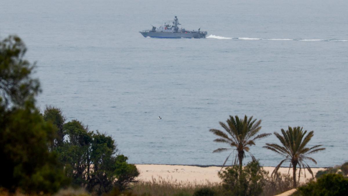 Israeli navy attacks docks in Yemen’s rebel-held port city of Hodeida 