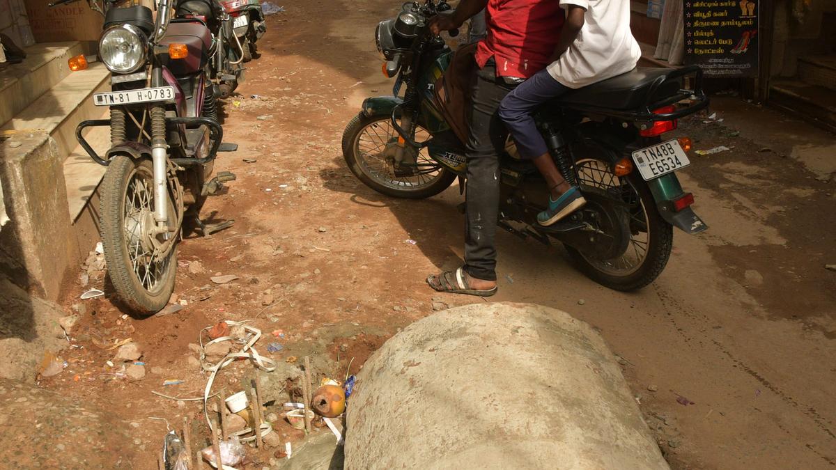 UGD works hit roadblock on narrow commercial streets and lanes