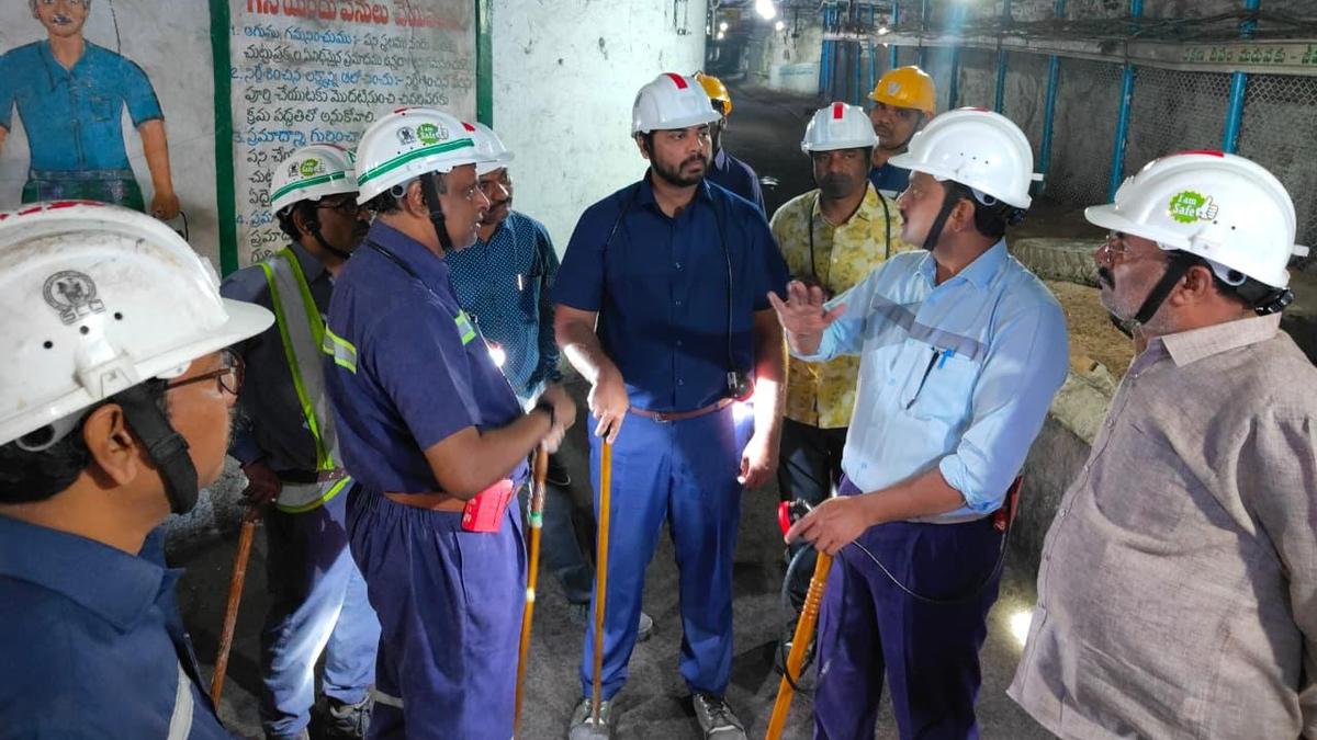Peddapalli MP G. Vamsi Krishna inspects 11 incline mine, vows to espouse cause of Singareni workers