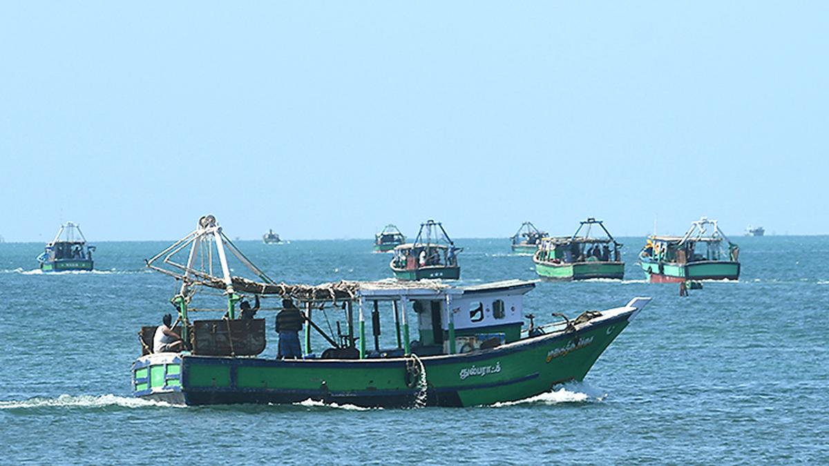 Sri Lankan Navy arrests 14 Pudukottai fishermen