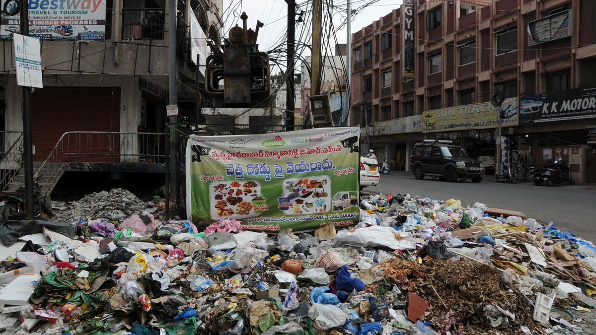 GHMC to supply bags to sweepers for solid waste collection