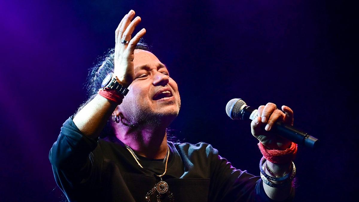 HC quashes complaint against Kailash Kher for hurting religious feelings in song; says no malicious intent