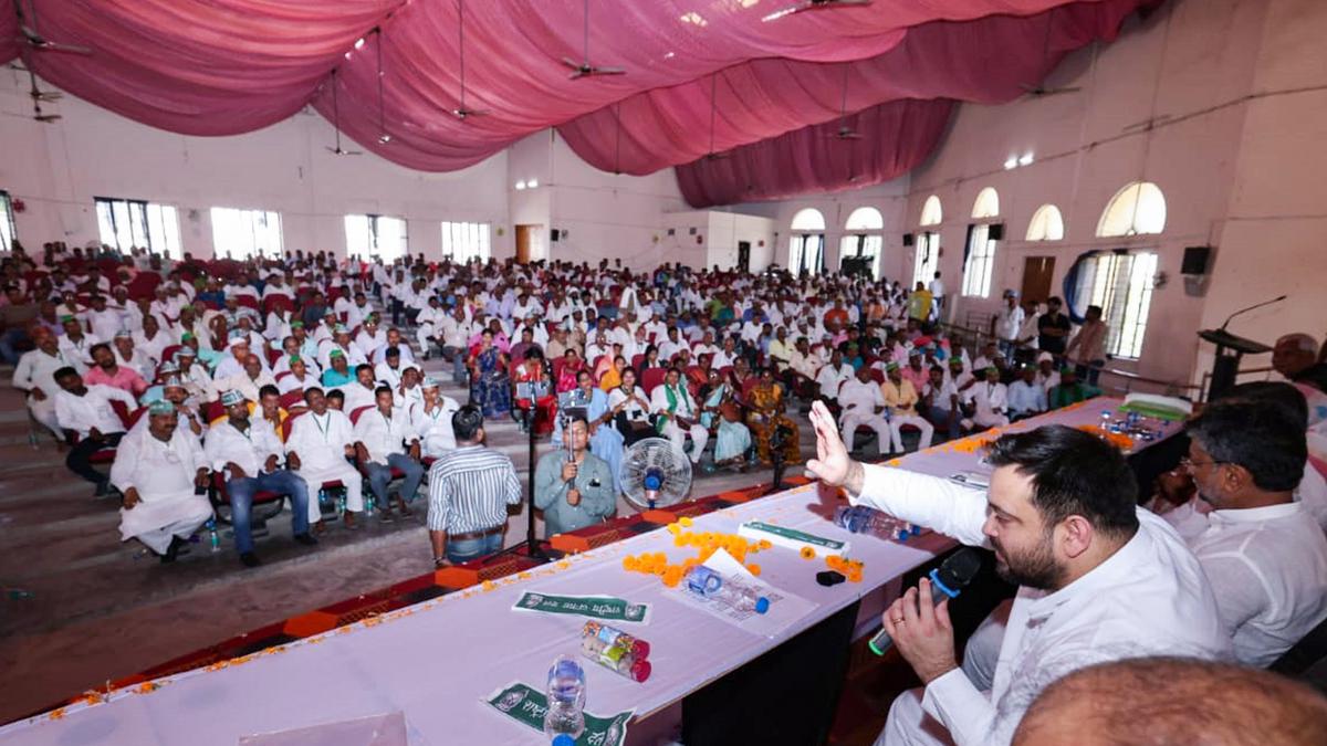 Tejashwi promises 200 units of free electricity if voted to power