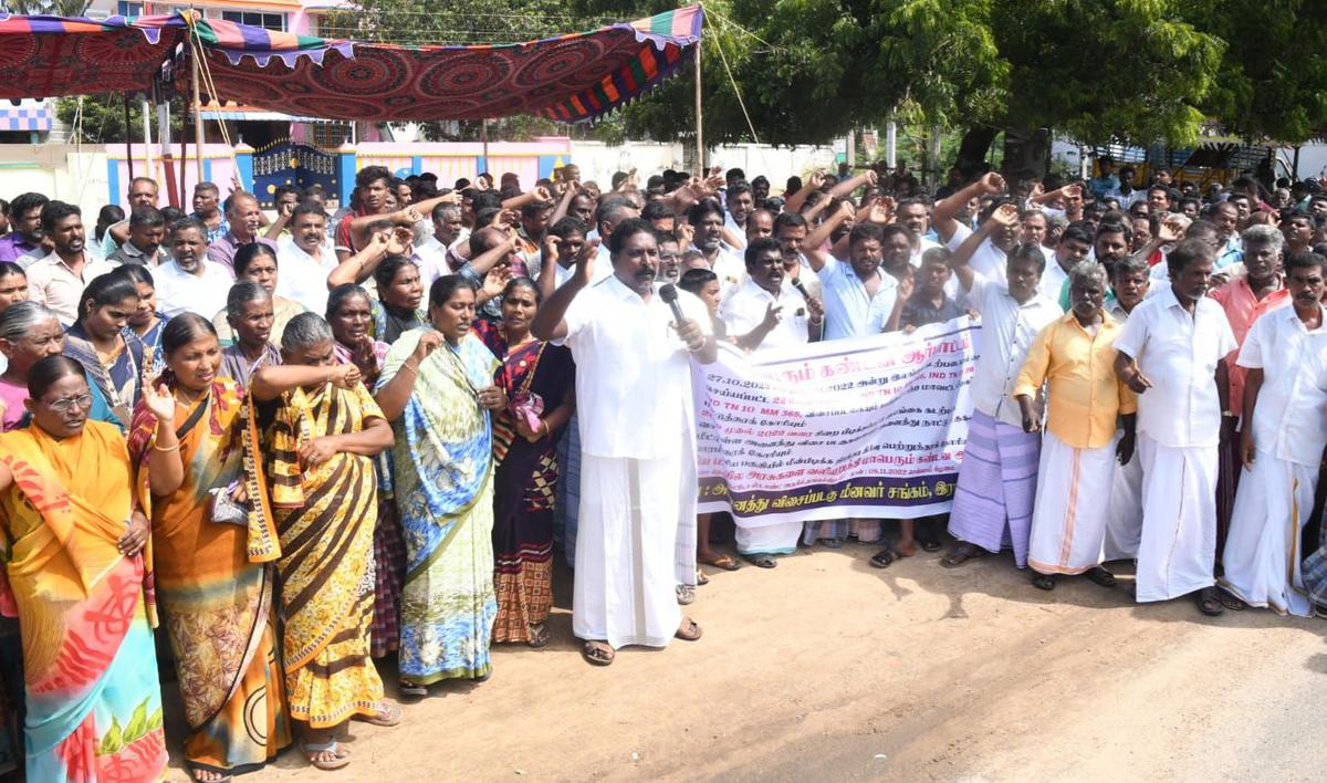 We feel let down by Centre and T.N. both, say striking fishermen in Rameswaram