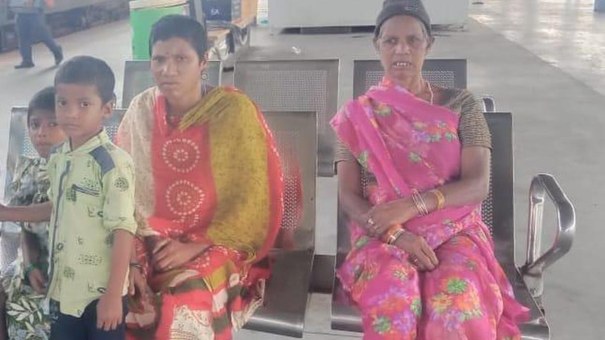 Minister aids family stranded in Puri to return home