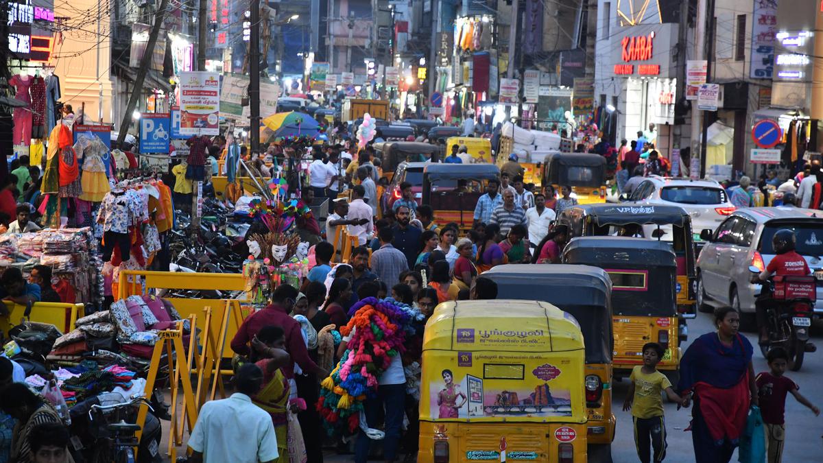 Don’t drive cars on Masi Streets: Madurai police to Deepavali shoppers