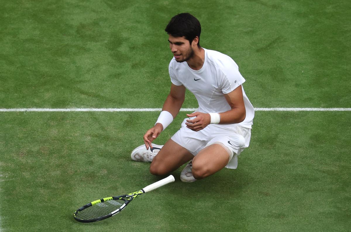 Spain's Carlos Alcaraz beats Novak Djokovic to win men's singles final at  Wimbledon