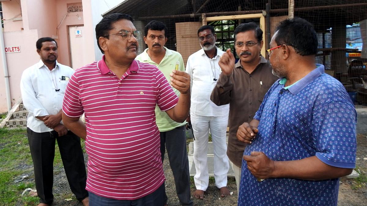 Reassign sanitation workers exclusively to cleaning duties, Guntur Municipal Commissioner directs officials