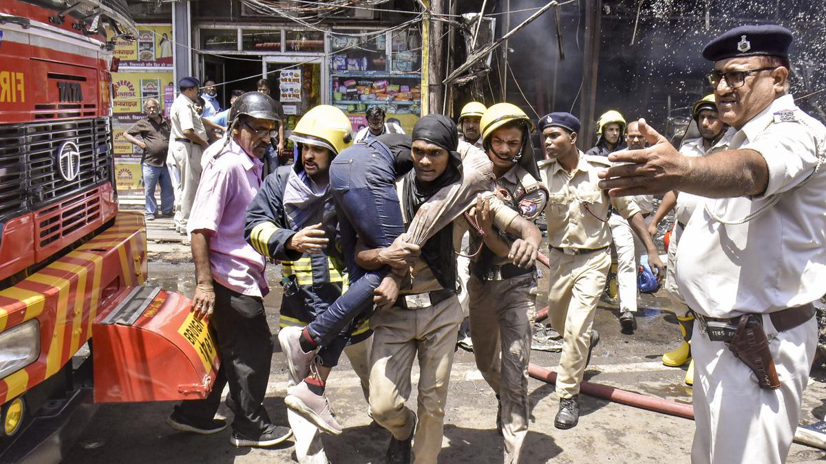 Six dead, 19 injured in fire at Patna hotel