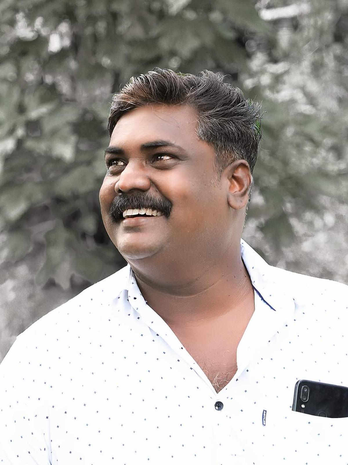 Kannan Mangalath, lyricist of 'Karinkaliyale'