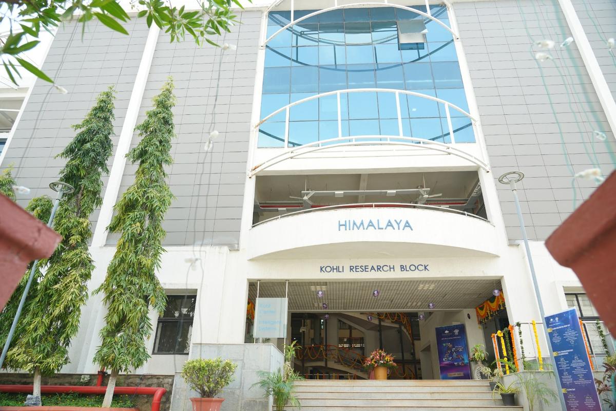 thehindu.com - The Hindu Bureau - Stanford of Cyberabad: New director charts future course of IIITH