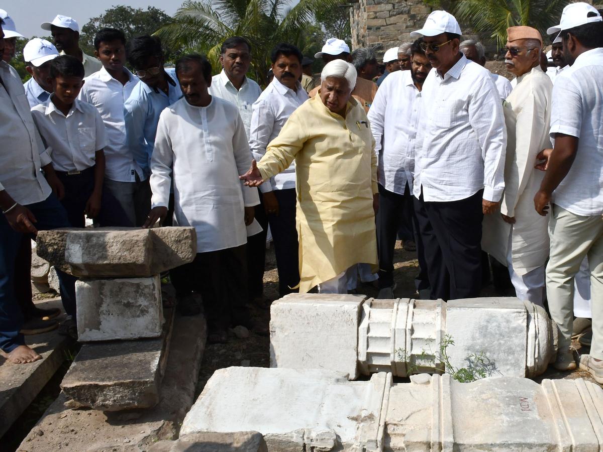 The relics from Lakkundi.