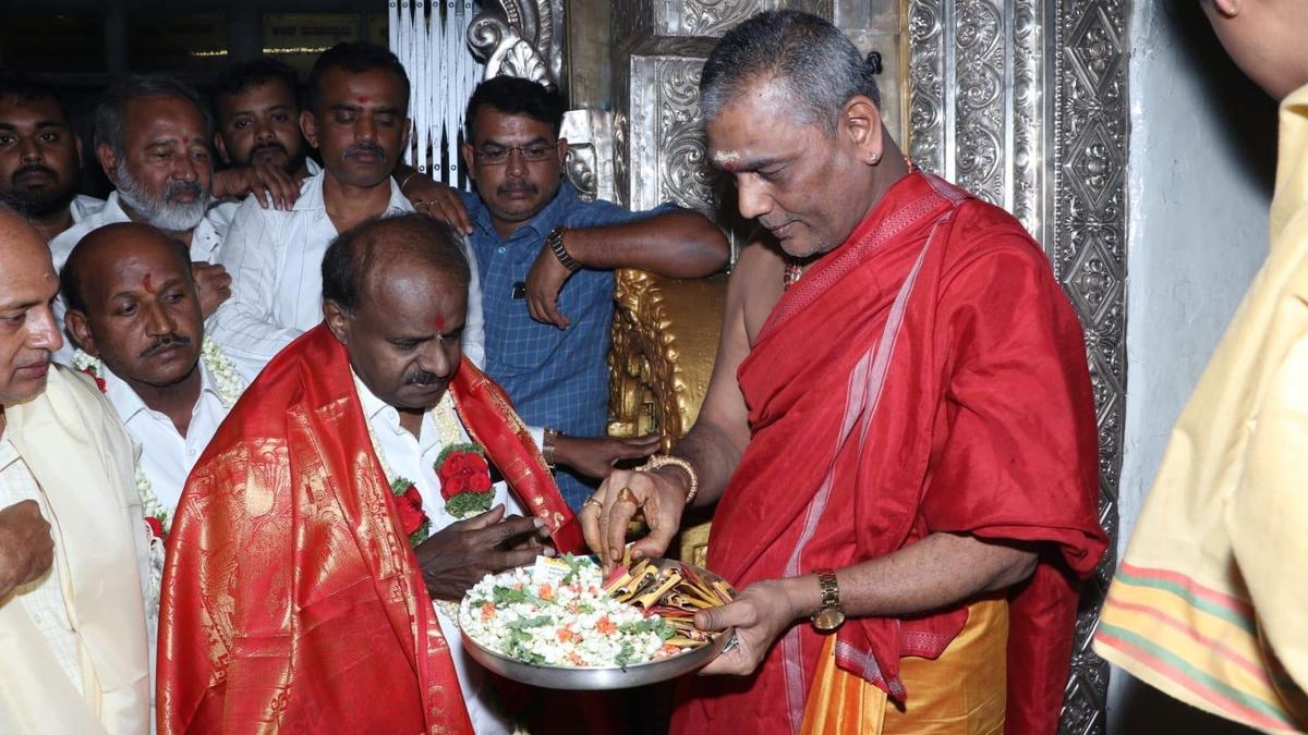 H.D. Kumaraswamy says he will take on Congress government after December 20