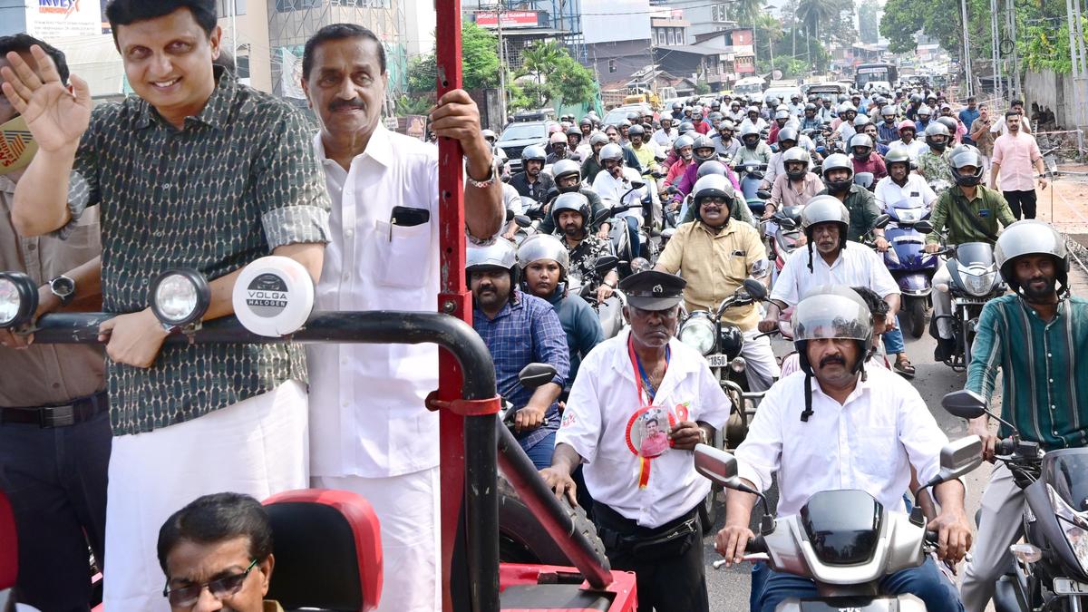 First phase of Mananchira-Vellimadukunnu road project opened to traffic
