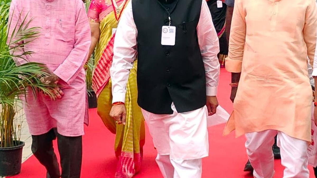 mixed science at the core of vikshit bharat vision says union minister dharmendra pradhan at global young