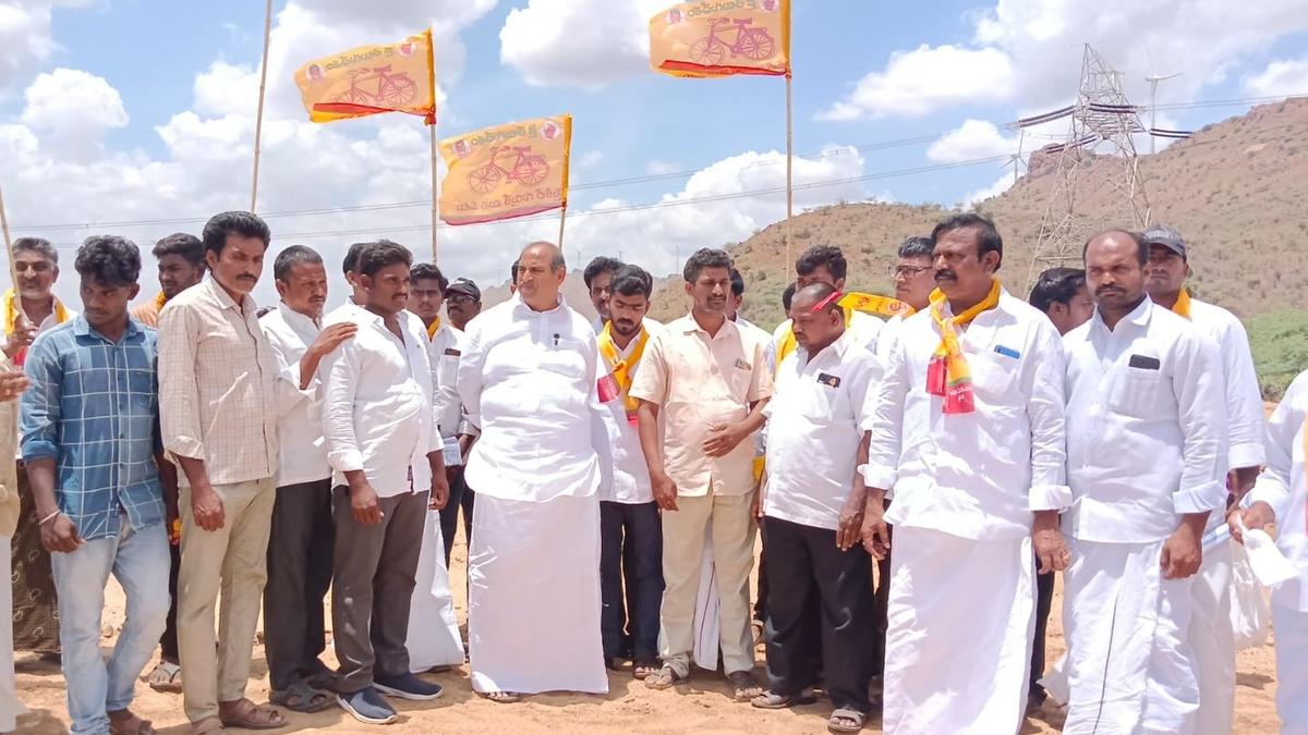 TDP activists stage demonstrations against &lsquo;illegal sand mining&rsquo; in Kadapa