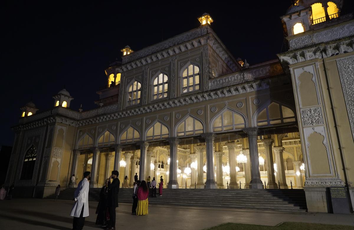 The Chowmahalla at night