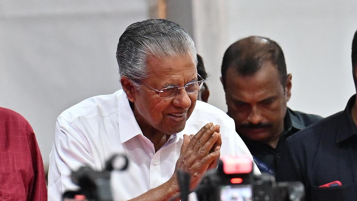 Reach a consensus on ‘most meritorious’ names for VCs by December 9: SC to Kerala Governor, CM