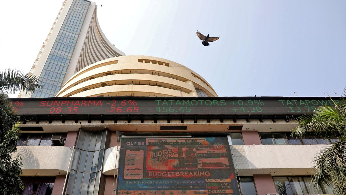 Sensex, Nifty climb in early trade after 7-day decline