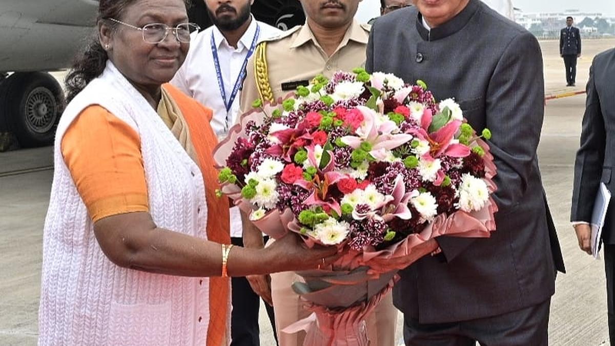 A.P. Governor Abdul Nazeer welcomes President Droupadi Murmu at airport
