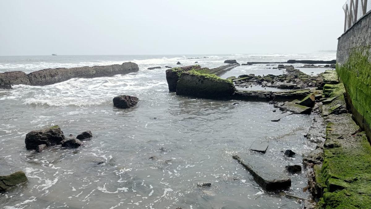 Sea waves entering the concrete wall near the Danish fort