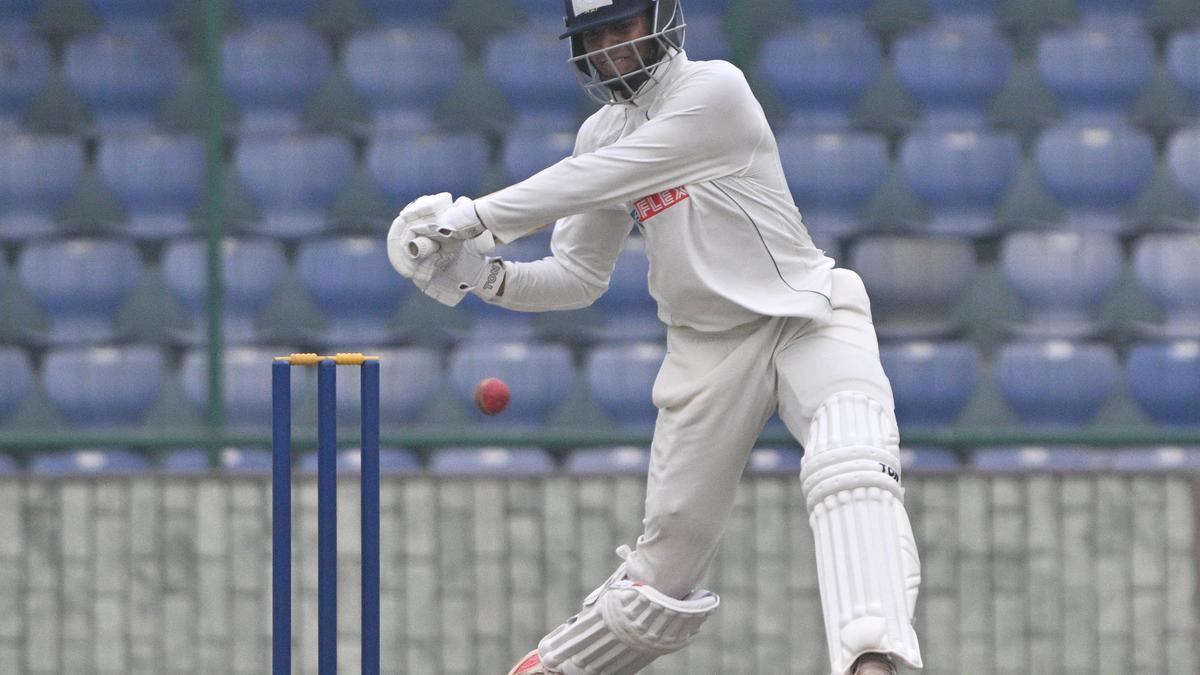 Dhull, Doseja press home Delhi’s advantage