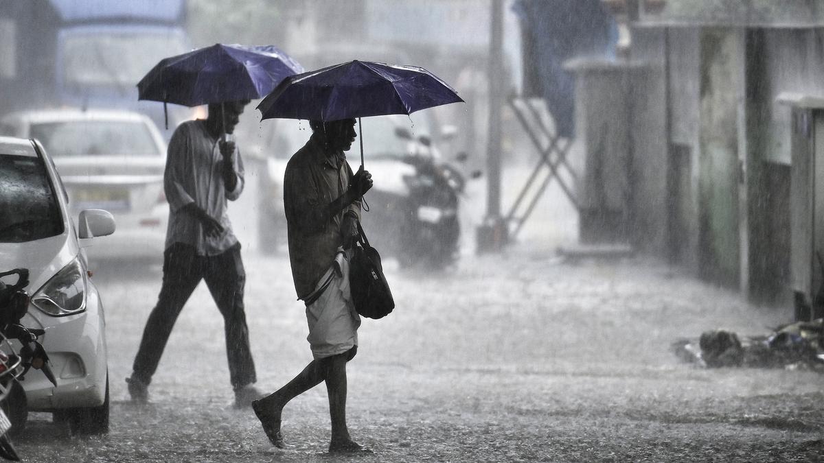 Kerala Weather Today: Heavy rains lash southern Kerala; IMD sounds orange alert in three districts