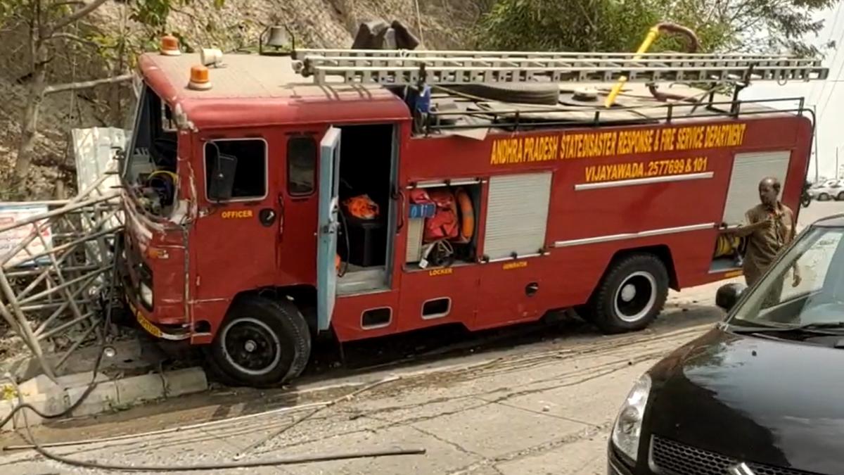 Chaos prevails as fire truck that reaches Indrakeeladri to douse flames, loses control and rams into railings