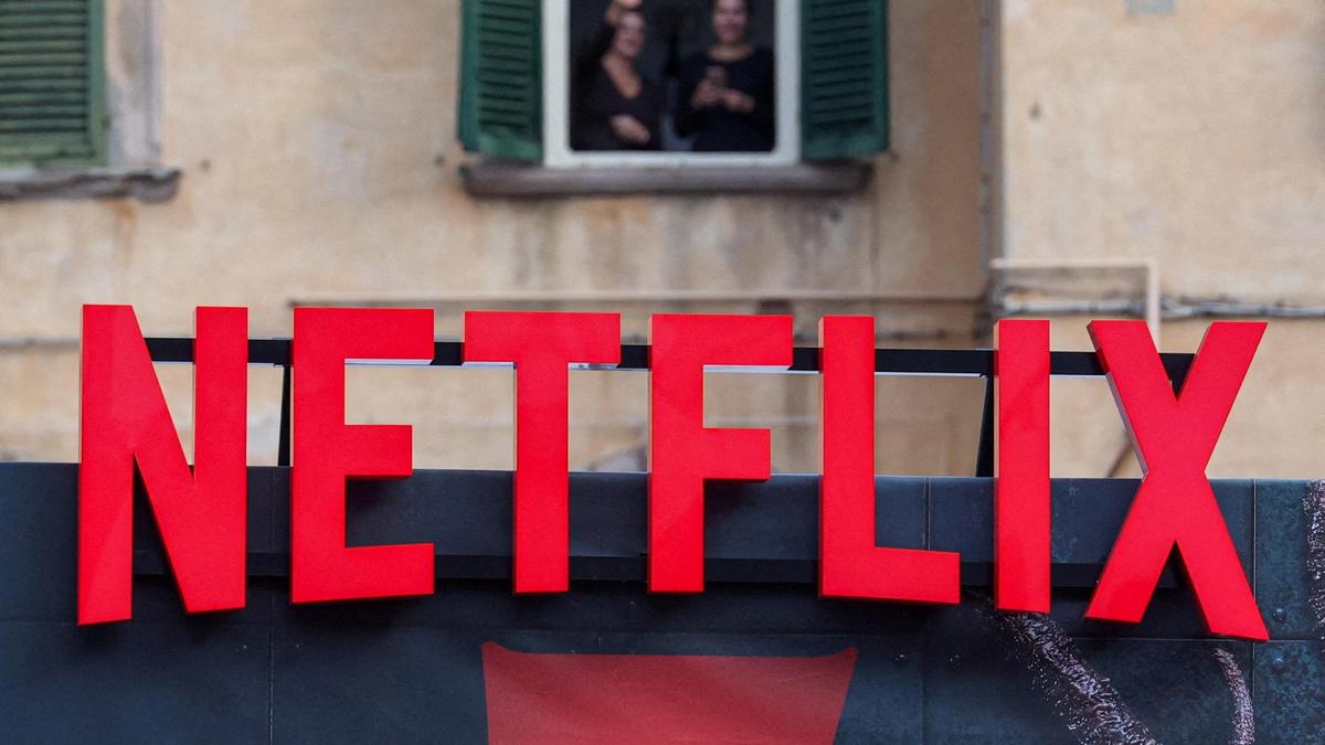 Netflix makes cash offer to buy Warner Bros Discovery: Report
