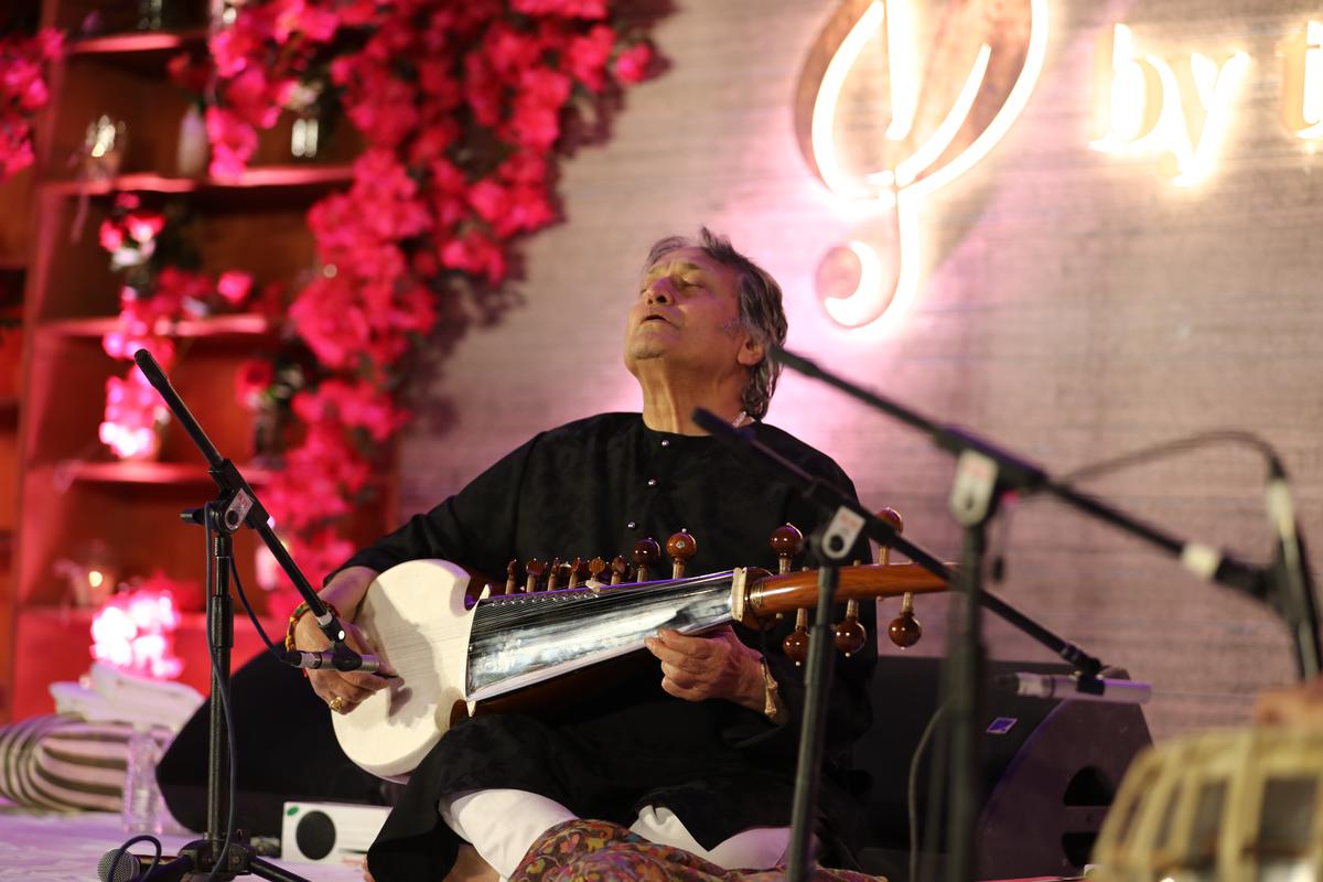 Ustad Amjad Ali Khan felt music gains an emotional resonance at such scenic locations