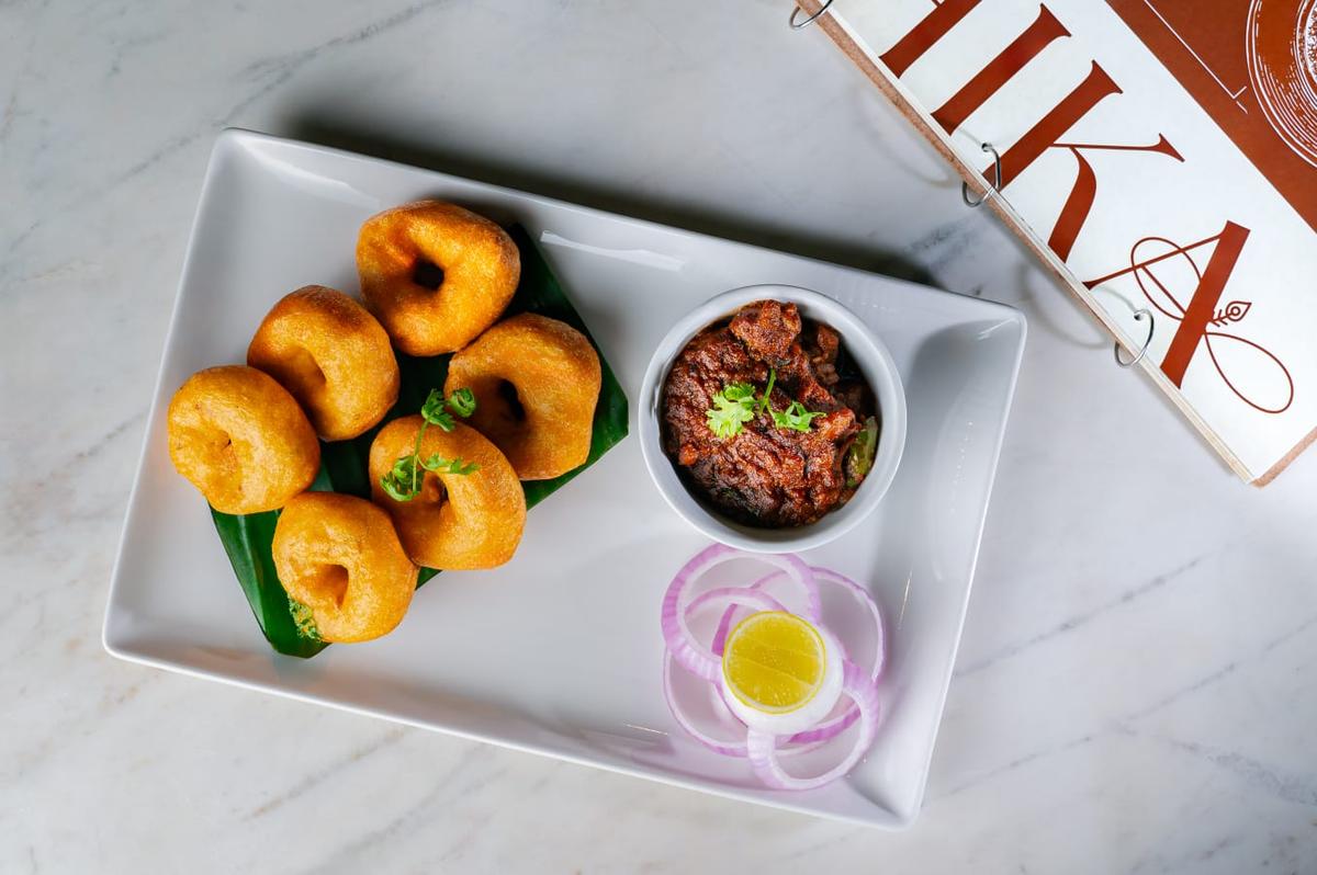 Vada with mutton curry 