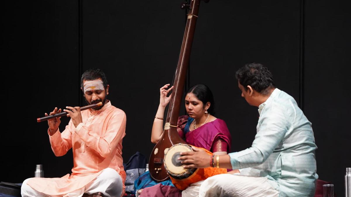 Sruthi Sagar, along with Vittal Rangan and Delhi Sairam, created an atmosphere of repose and refinement