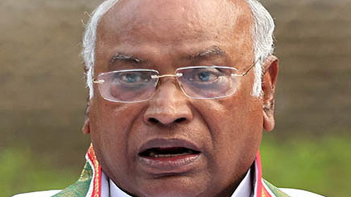 PM yet to acknowledge 'epic failure' of demonetisation move: Kharge