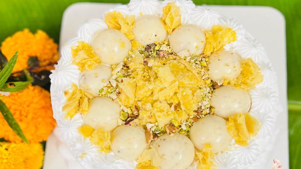 Payasam cakes and Mahabali cookies for Onam