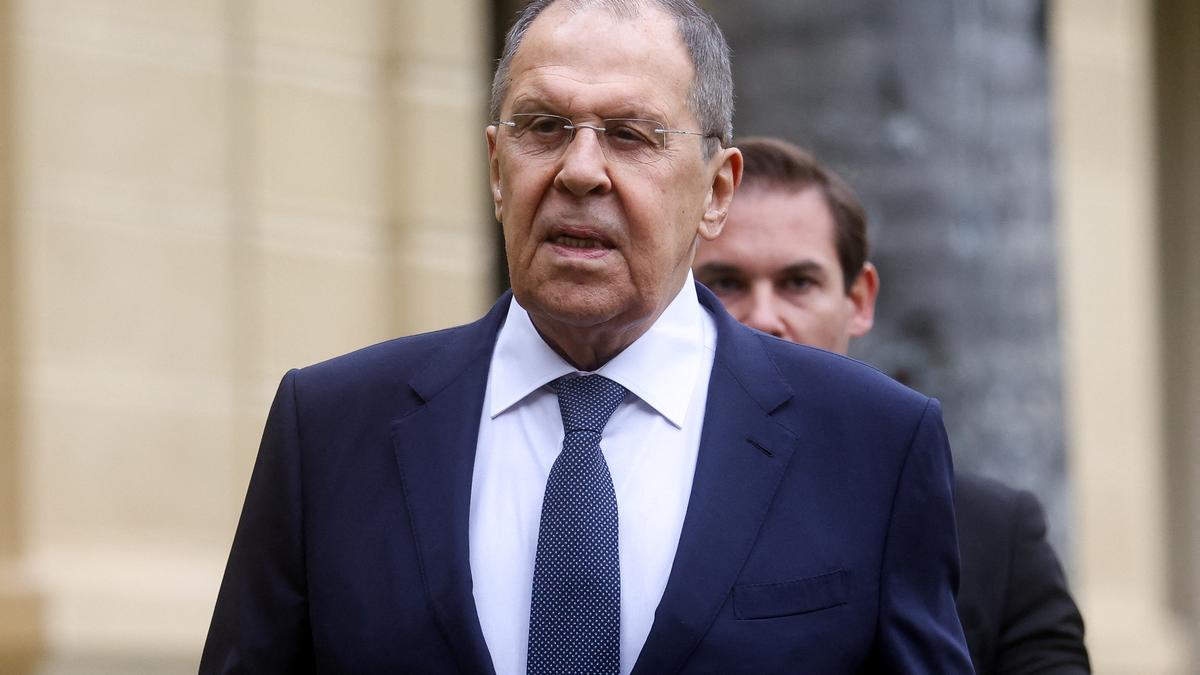 Russia says willing to help resolve India-Pakistan differences over Kashmir