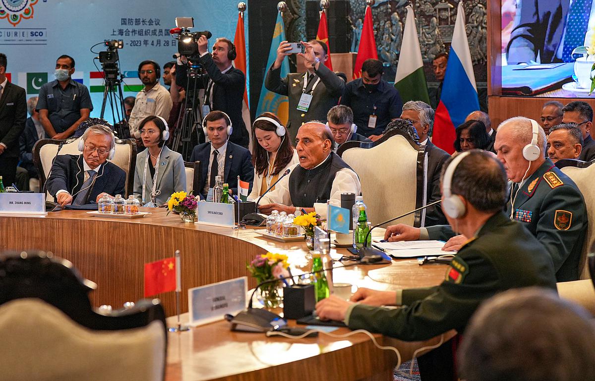 Rajnath Singh memimpin rapat Menteri Pertahanan SCO