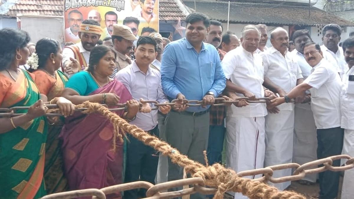 Car festival held after 19 years in Veeravanallur