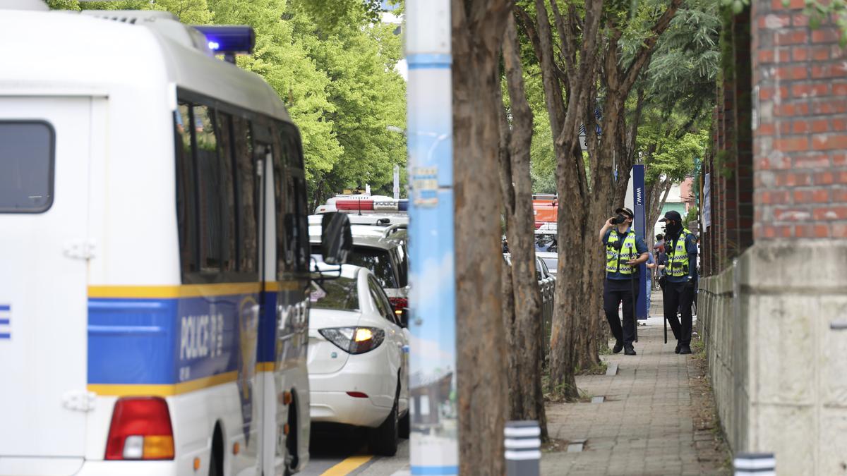 Police detain a suspect in South Korea's 2nd stabbing attack in 2 days