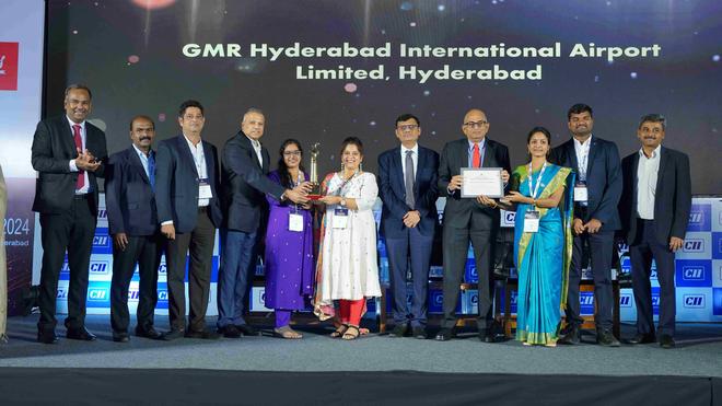  Hyderabad-airport-wins-National-Energy-Leader-and-Excellent-Energy-Efficient-Unit-awards