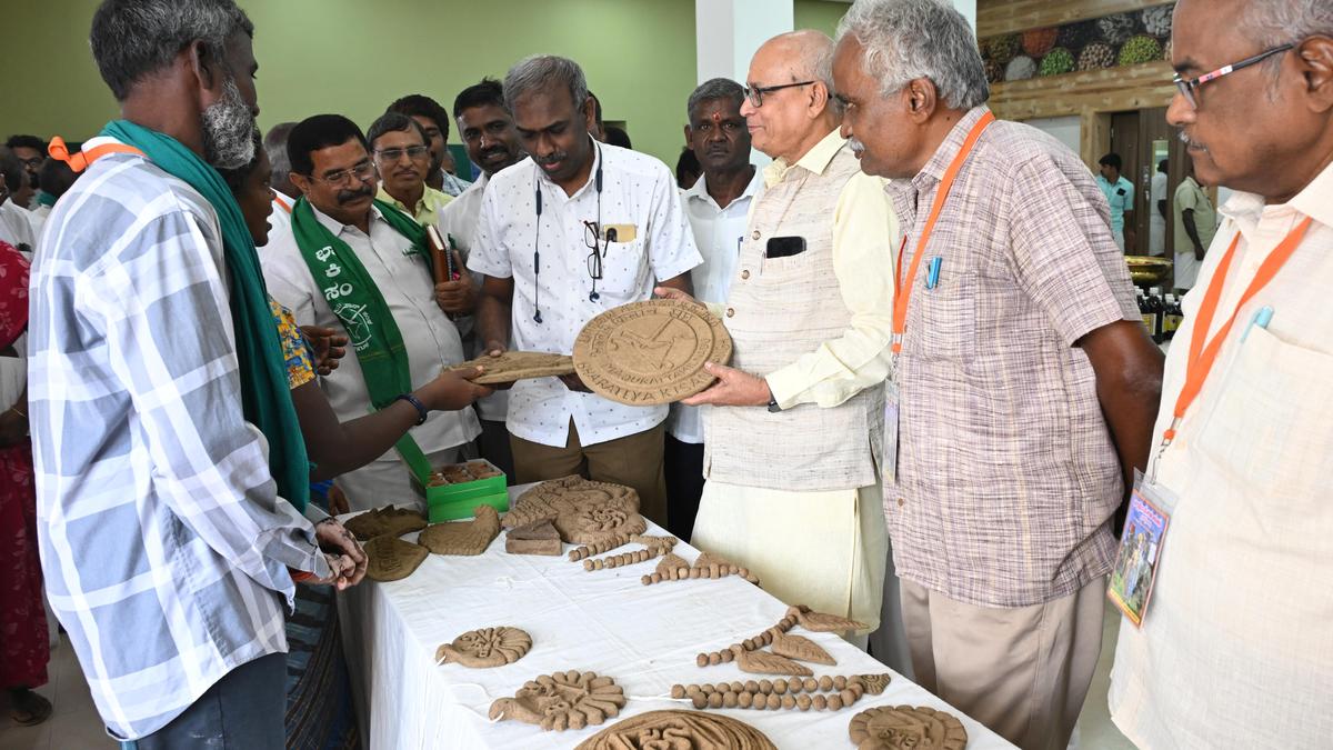 Bharatiya Kisan Sangh, Agro Food Trade Centre sign MoU to solve challenges faced by farmers