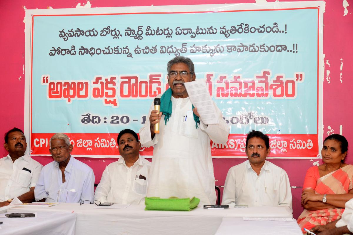 Fixing of smart meters to pump sets will be opposed tooth and nail, warn farmers in Andhra Pradesh